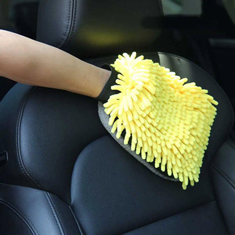 A luva de lavagem de carro de microfibra